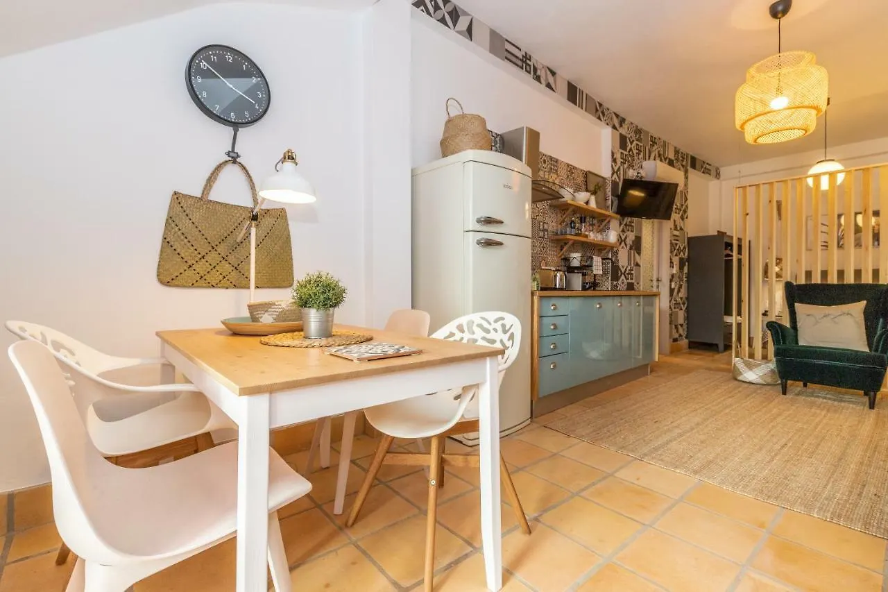 Faro Downtown Studios Apartment
